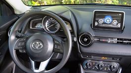 Toyota Yaris Sedan - 2016