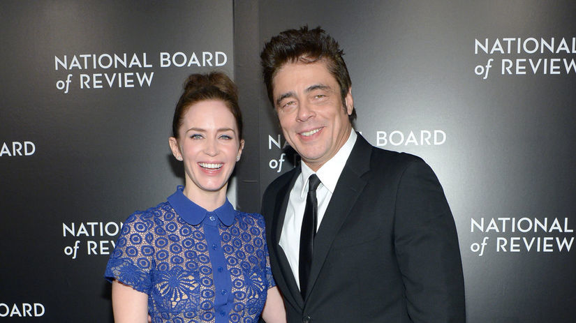Emily Blunt a jej kolega Benicio del Toro
