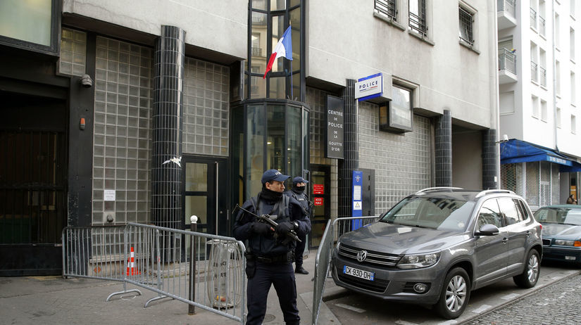 Paríž, policajná stanica