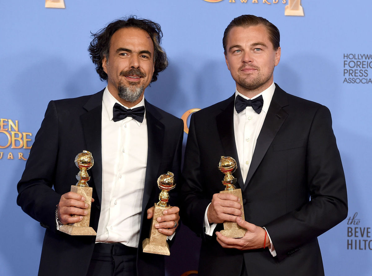 Režisér Alejandro Gonzalez Inarritu (vľavo) a...