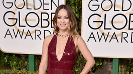 Herečka Olivia Wilde si obliekla šaty Michael Kors Collection.