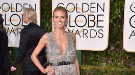 Modelka a televízna osobnosť Heidi Klum v šatách Marchesa.