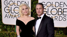 73rd Annual Golden Globe Awards - Speváčka a herečka Lady Gaga so snúbencom Taylorom Kinneym.