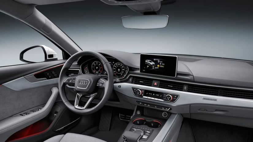 Interiér sa prakticky nelíši od základného Audi...