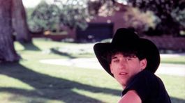 1987: Patrick Dempsey vo filme Lásku si nekúpiš.