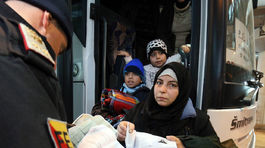 Rakúsko nebude vpúšťať do krajiny utečencov, ktorí nepožiadajú o azyl