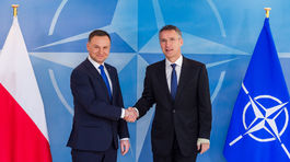 Duda požiadal Stoltenberga o trvalú vojenskú prítomnosť aliancie v Poľsku
