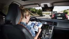 Autonómne autá vyvolali 'zlatú' horúčku. Automobilky nakupujú čo sa dá 