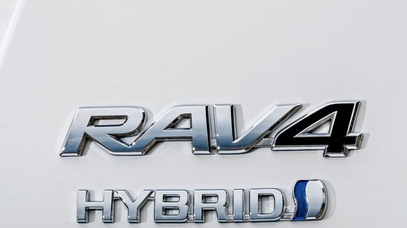 Hybrid bude dostupný s pohonom prednej aj oboch...