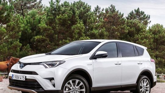 Toyota RAV4 Hybrid - 2016 