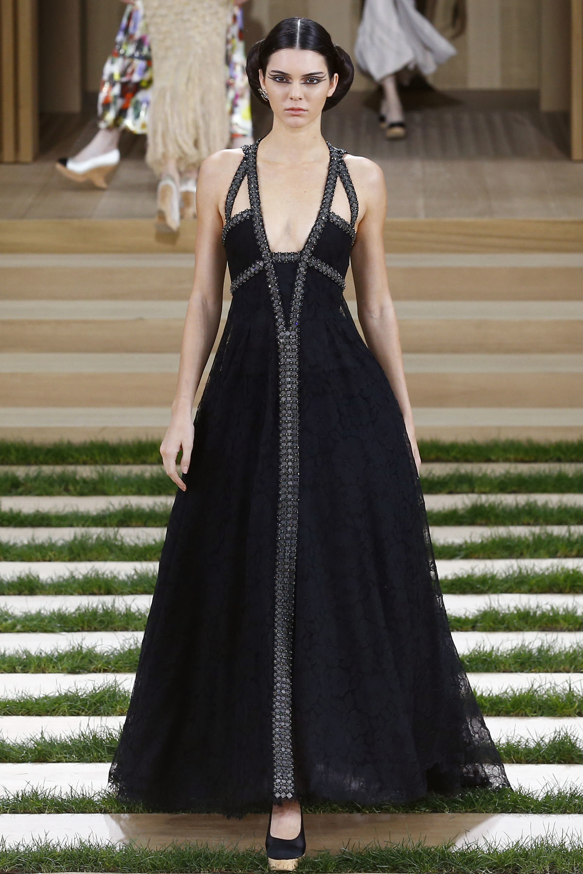 Topmodelka Kendall Jenner na prehliadke Chanel...