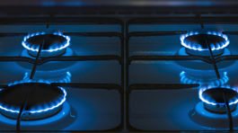 Poliaci sa chcú v roku 2022 úplne zbaviť plynu od Gazpromu