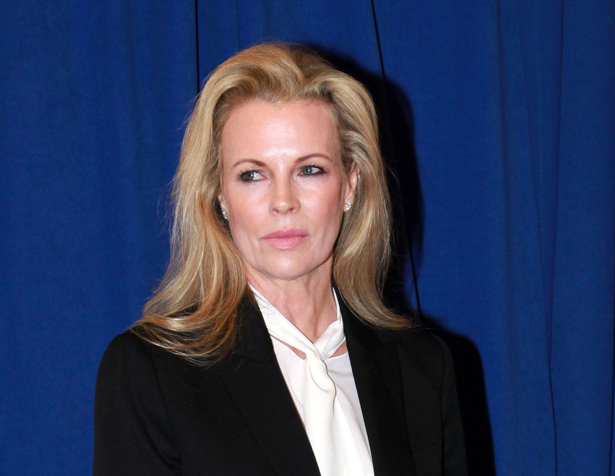 Herečka Kim Basinger.