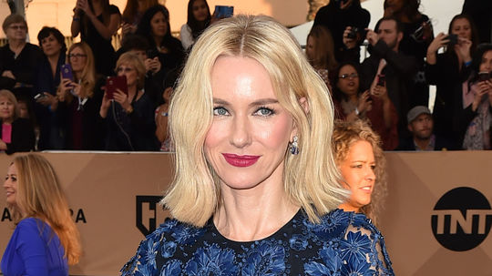 Jedna z najpôvabnejších žien večera Naomi...