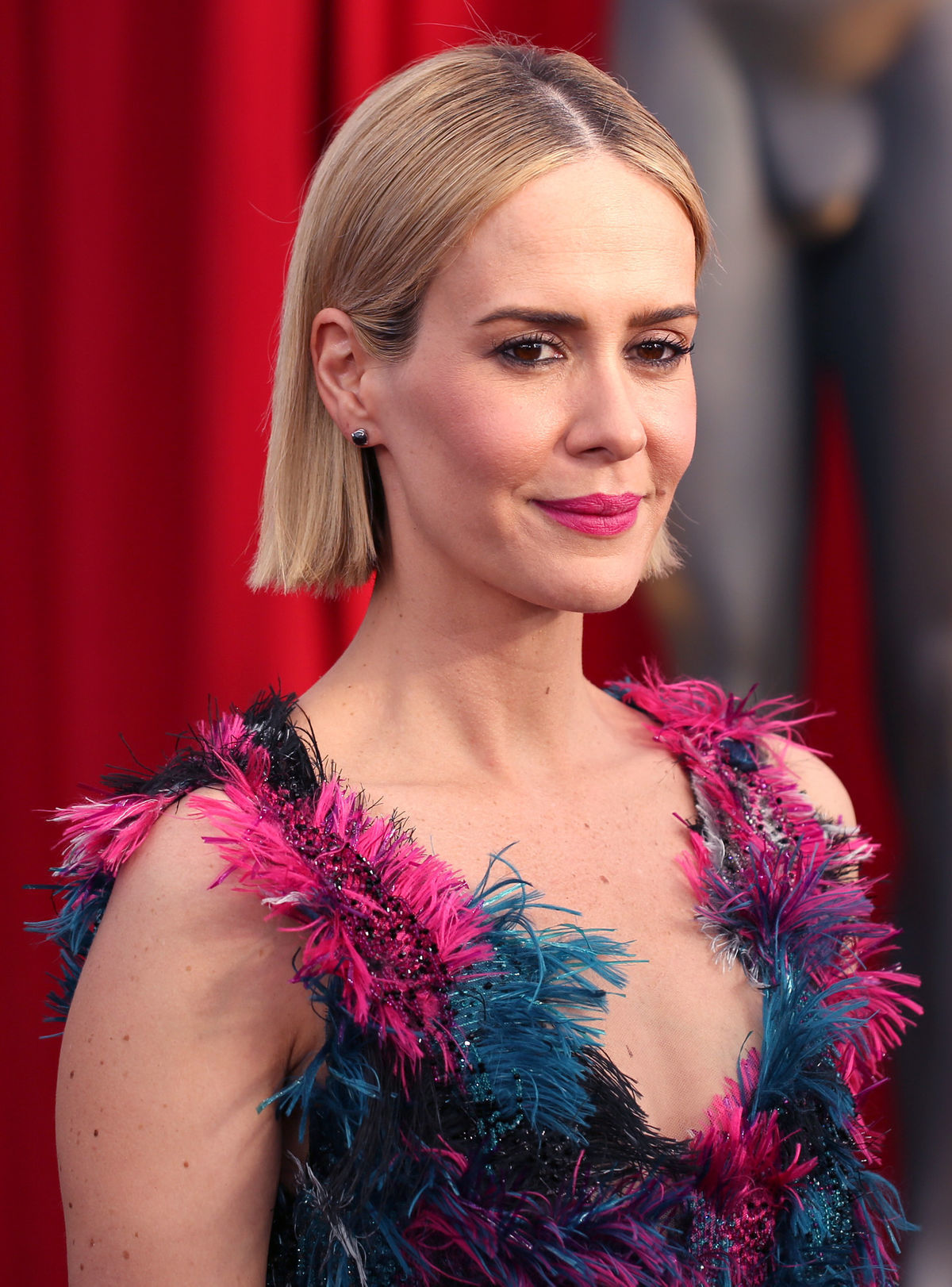 Náhdernú fuchsiovú farbu na perách predviedla...