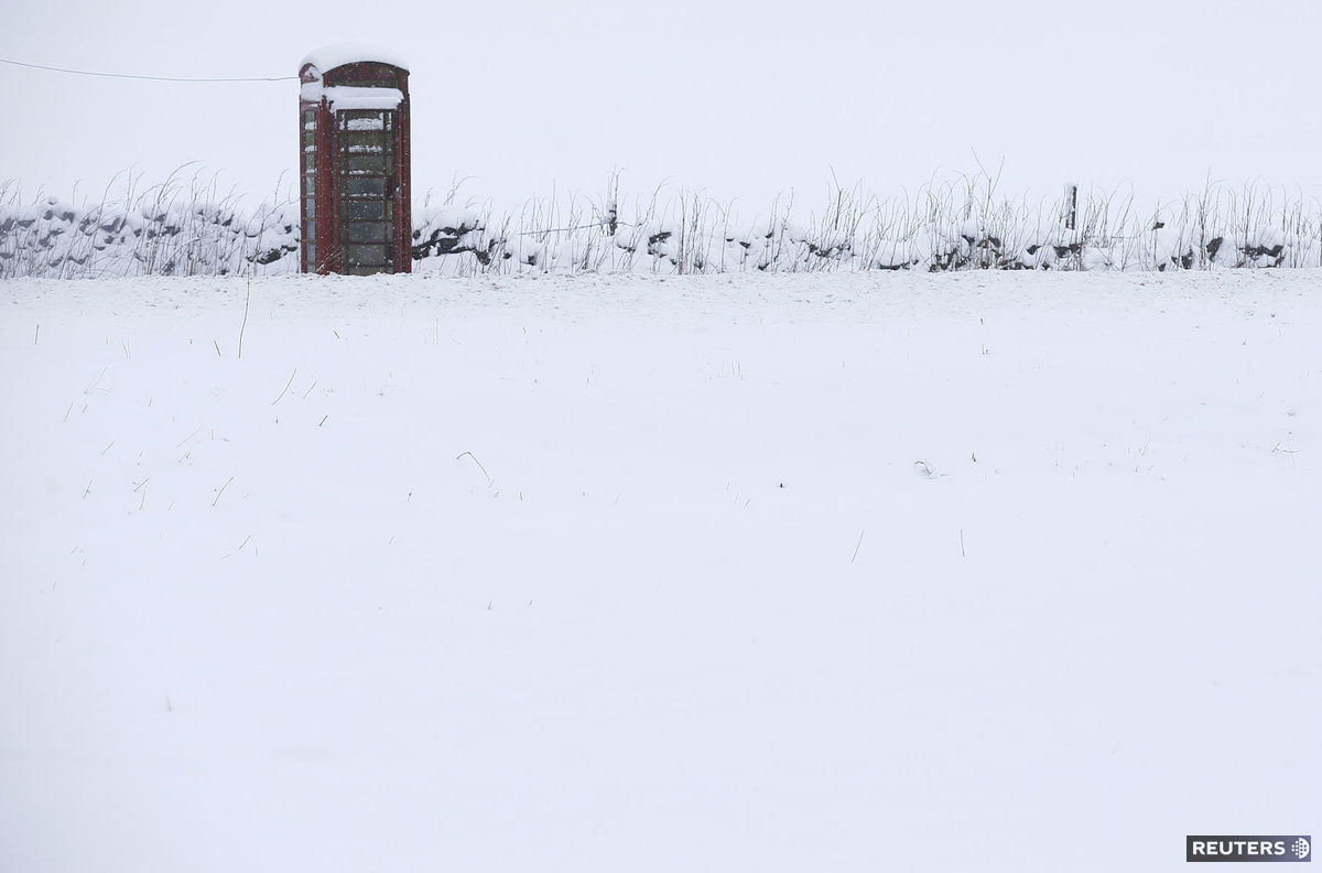 telefónna búdka, sneh, zima,
