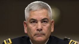 Vytvoriť afganskú armádu, je ako stavať lietadlo za letu