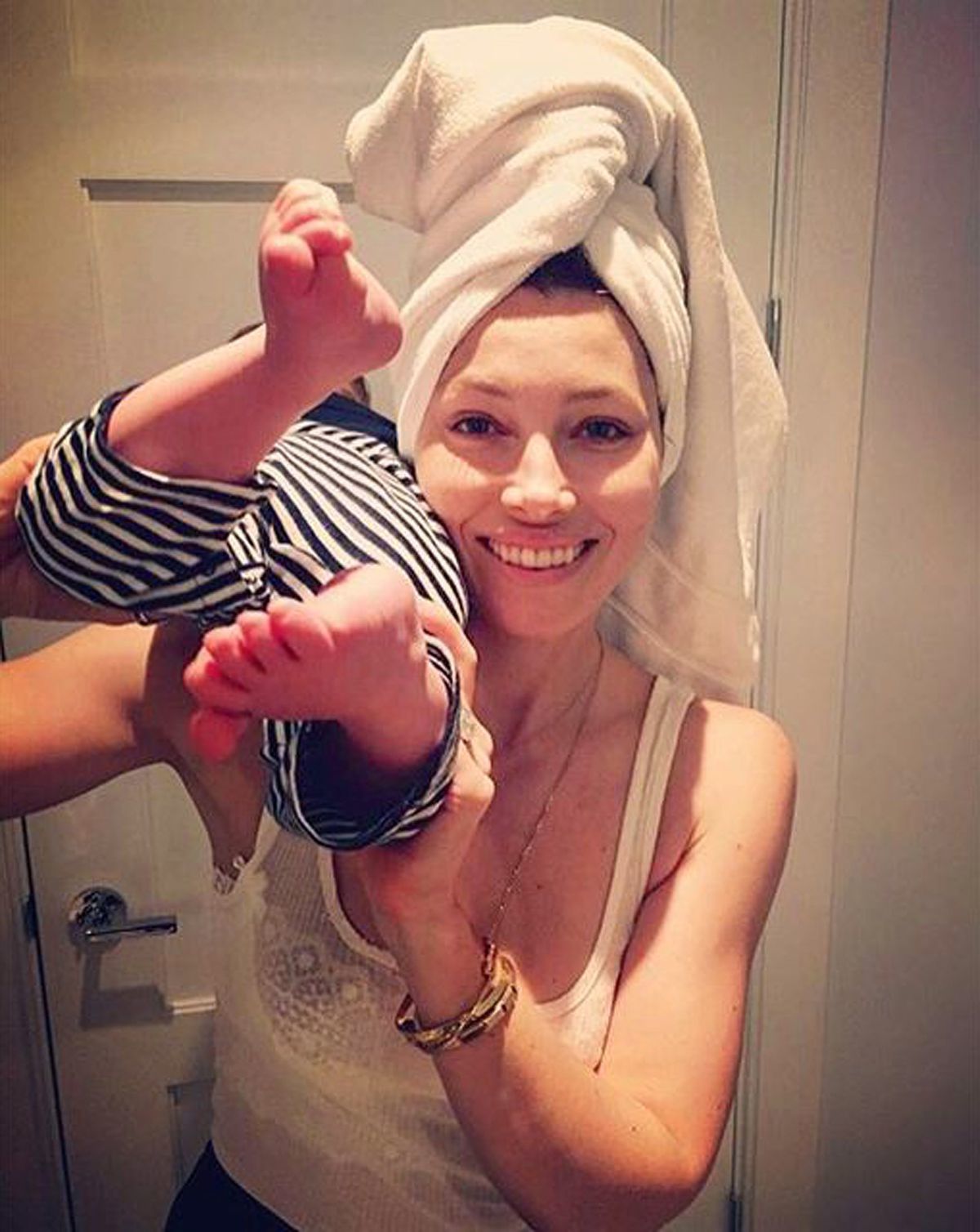 Jessica Biel so synom Silasom.