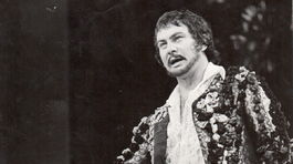 Jozef Kroner ako Sganarell a Leopold Haverl ako Don Juan v rovnomennej inscenácii z roku 1972.