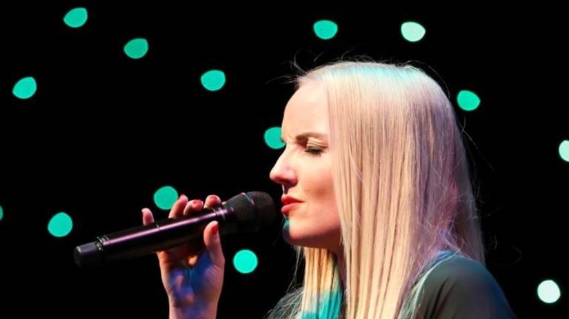 Britská muzikálová speváčka Kerry Ellis a...