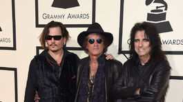 Zľava: Johnny Depp, Joe Perry, a Alice Cooper z formácie The Hollywood Vampires.