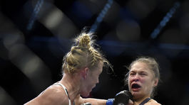 Bývalá šampiónka Rouseyová po prehre uvažovala o samovražde
