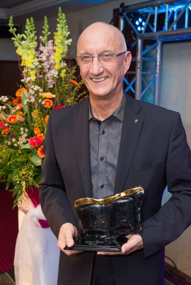 Jozef Banáš je už stálicou vydavateľstva Ikar,...