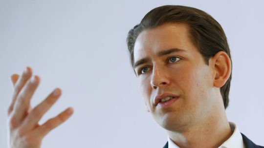 V Rakúsku zloží sľub nová vláda na čele s 31-ročným Sebastianom Kurzom