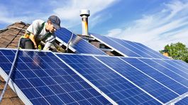 Máte solárne panely? Prebytky energie môžete uložiť do virtuálnej batérie