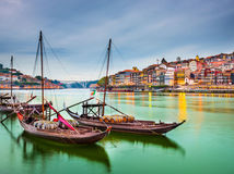Porto, Portugalsko, loďky, lode, člny, more, dedina, domy, dovolenka, leto, cestovanie, gongoly