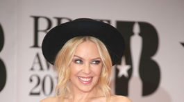Speváčka Kylie Minogue predviedla svoj mladistvý vzhľad.