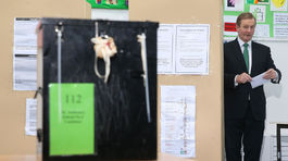 Írska vládna koalícia získala podľa odhadov iba tretinu hlasov