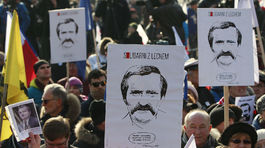 Walesovi stúpenci demonštrovali v gdanských lodeniciach