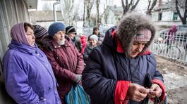 Ukrajincov unavujú politici