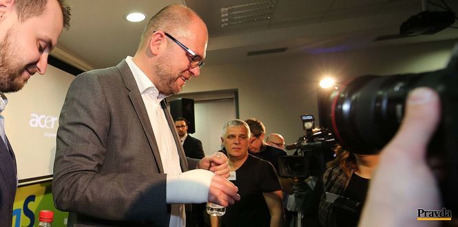 Richard Sulík sa vrátil do centrály SaS, na...
