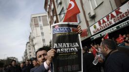 Francúzsko odsúdilo zásah Turecka proti opozičnému denníku