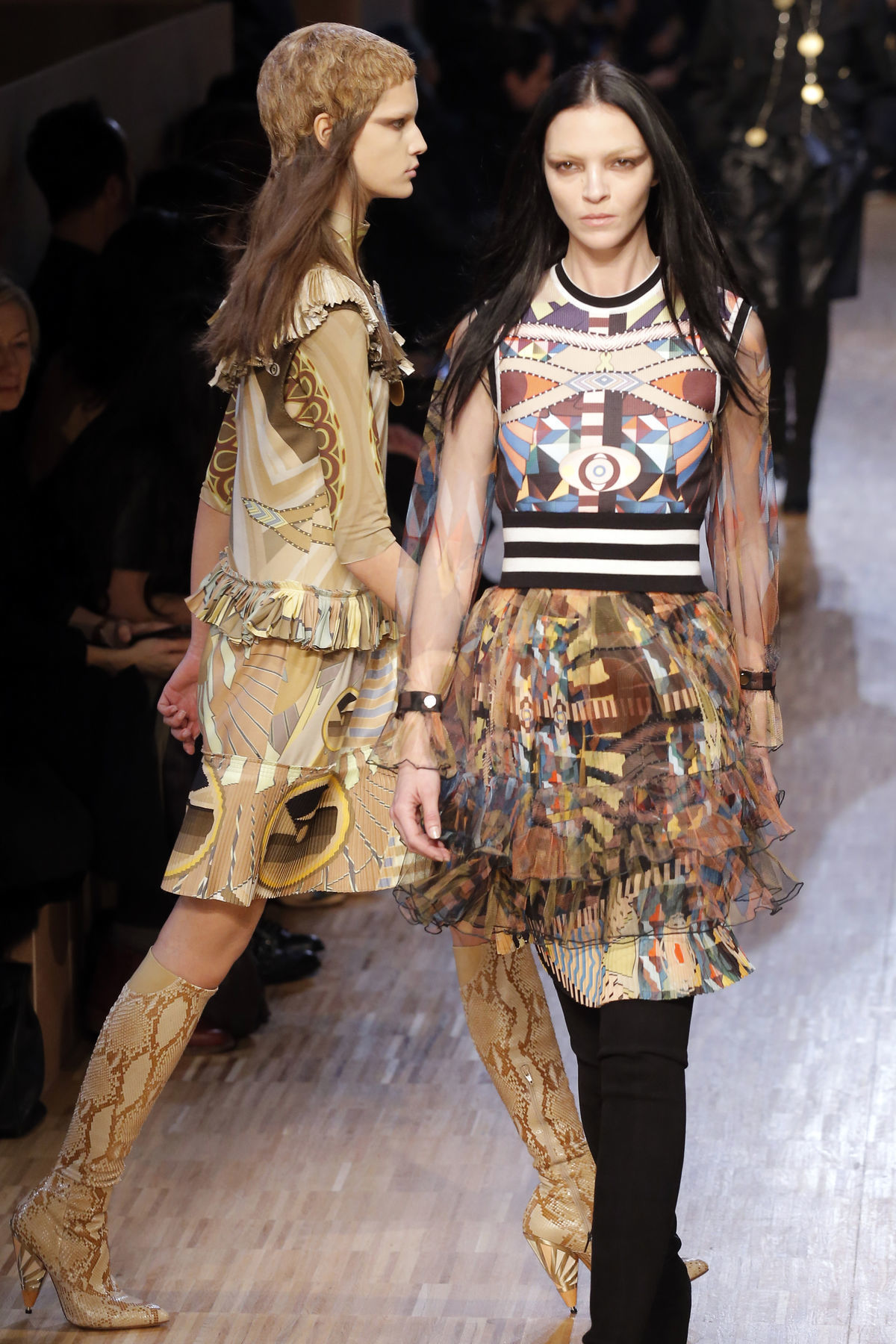 Modelky na prehliadke Givenchy - jeseň-zima...
