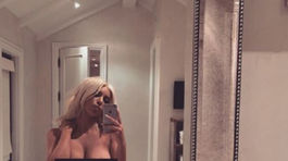 Úplne nahá na webe! Kim Kardashian vystavila telo po dvôch pôrodoch