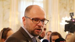 Sulík che rušiť, čo je zadarmo, vlaky aj obedy. Považuje to za poctivejšie