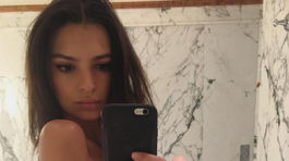 Na počesť nahej Kim? V kúpeľni šla donaha aj Ratajkowski či Osbourne