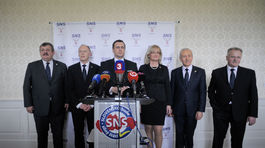 Ak Smer nezostaví vládu, SNS uprednostní úradnícky kabinet