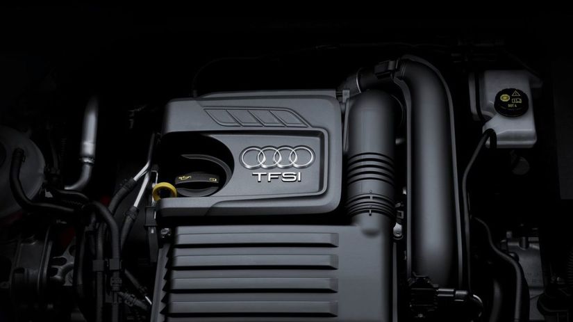 Pod kapotou je na výber zo šiestich motorov....