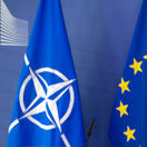 NATO, EÚ, vlajka