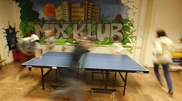 Mixáčik v bratislavskom Pentagone ťahá deti z 'matrixu chudoby'