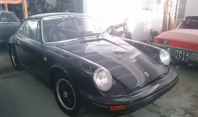 V zbierke nájdete aj toto nádherné Porsche 911...
