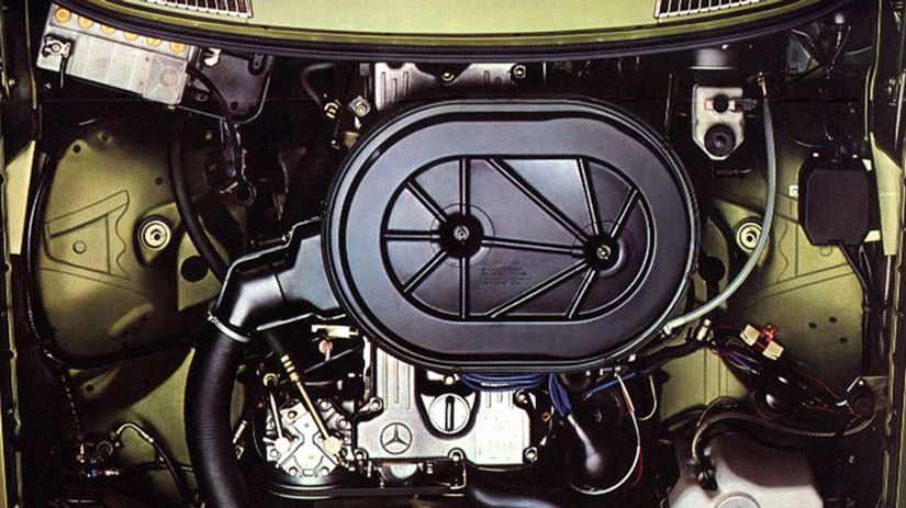 Motory prevzalo W123 s výnimkou 6-valca 280 z...
