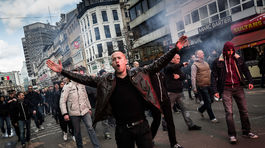 Pietne zhromaždenie v centre Bruselu narušili extrémisti
