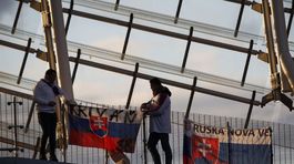 Slovenskí fanúšikovia pred zápasom v Dubline.
