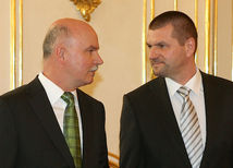 Janušek, Štefanov, bývalý ministri