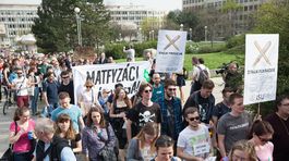 Učitelia boli znova v uliciach, chceli sa pripomenúť vláde 